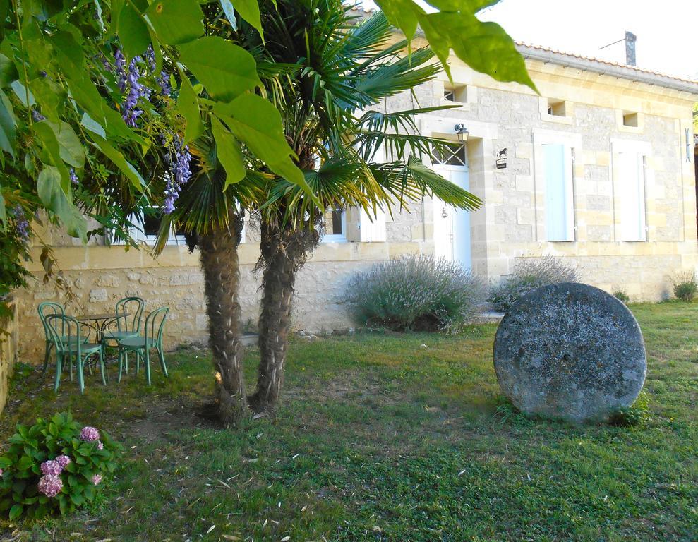 Sous Les Marronniers Bed & Breakfast Petit-Palais-et-Cornemps Room photo